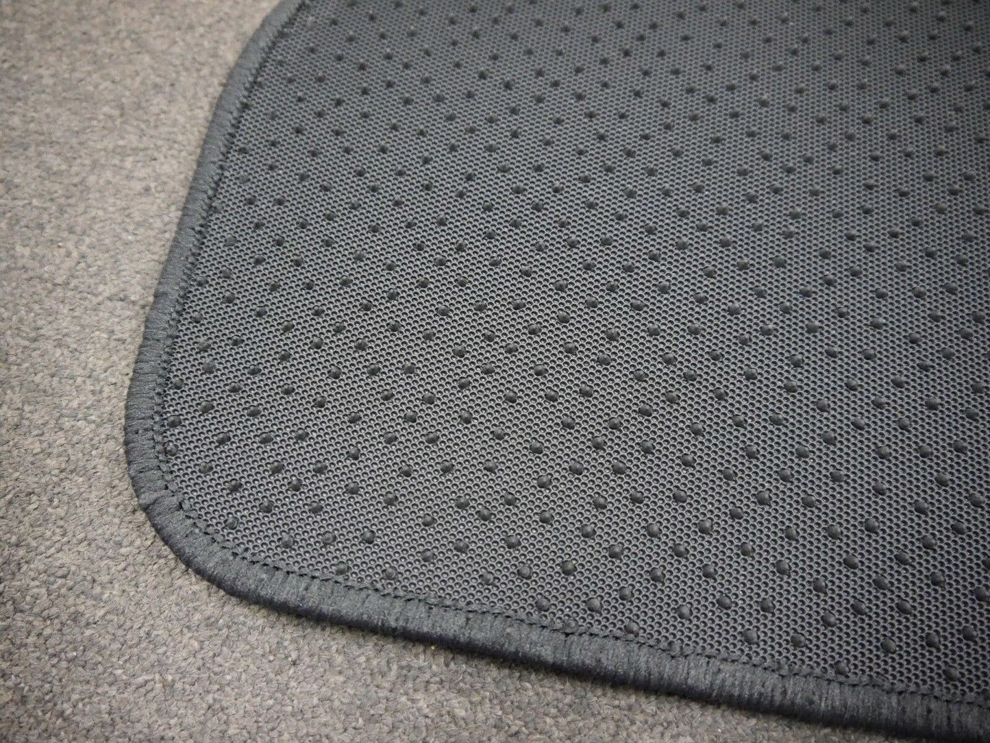 AU FORD TICKFORD & T SERIES FLOOR MAT SET AU FORD 1998-2002 BRAND NEW CARPET SET