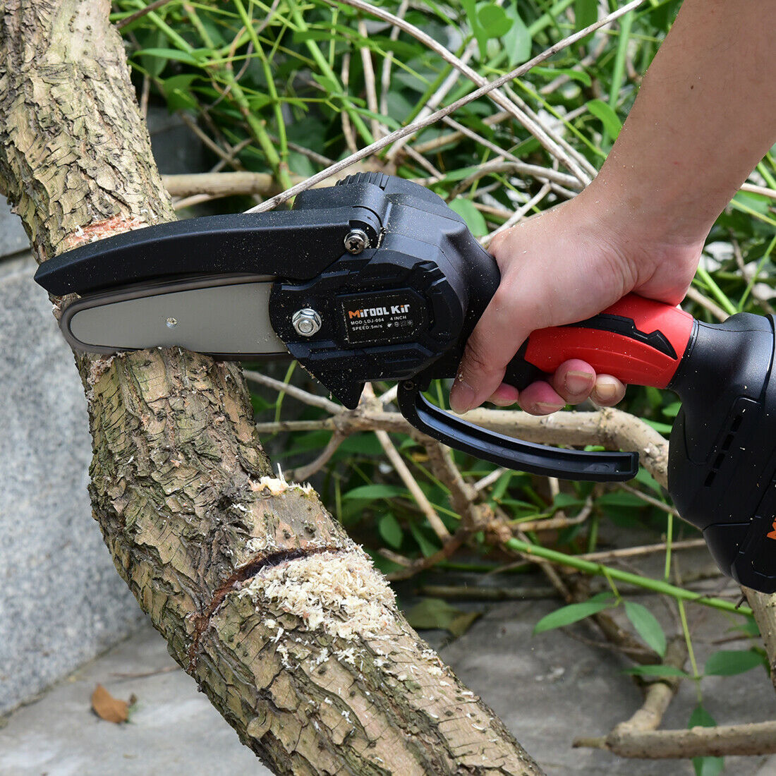 MINI CORDLESS ELECTRIC CHAINSAW BATTERY-POWERED EVER WOOD CUTTER RECHARGEABLE 4"