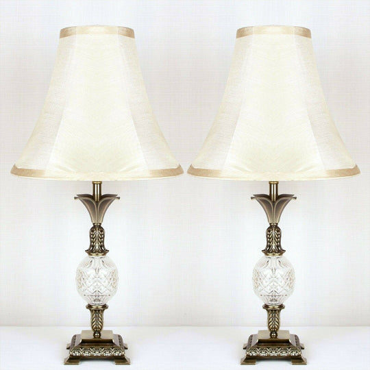 PAIR OF TRADITIONAL ANTIQUE STYLE TABLE BEDSIDE LAMPS